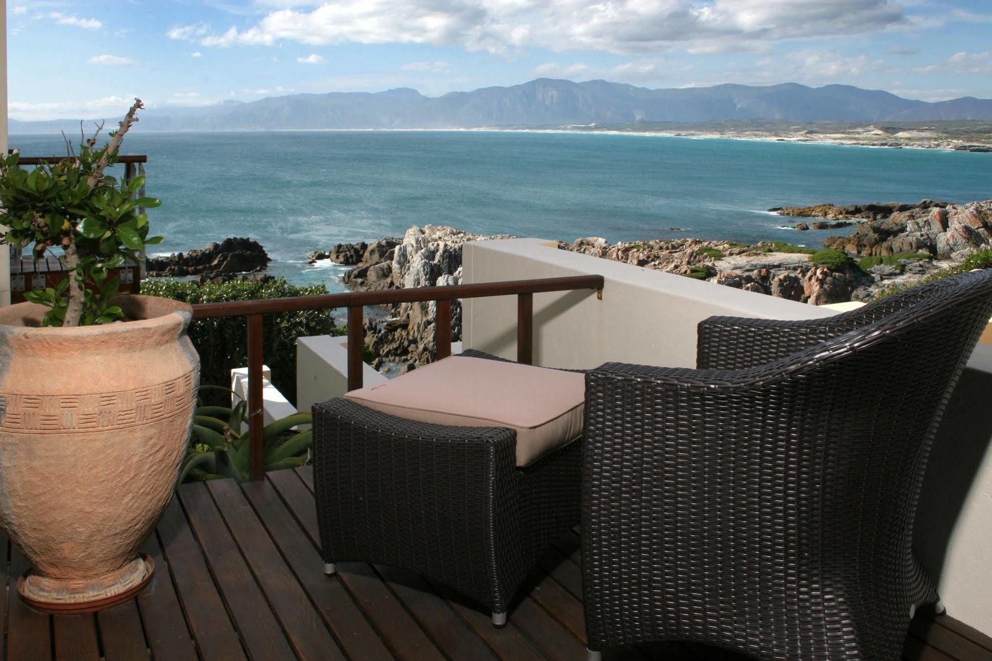 Cliff Lodge Gansbaai Eksteriør billede